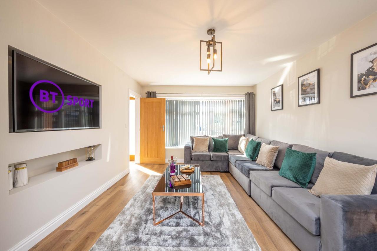 The Oaklands - Luxury Spacious 6-Bed, Near Solihull, Birmingham City, Jlr, Nec, Airport, Resorts World, Hs2 エクステリア 写真