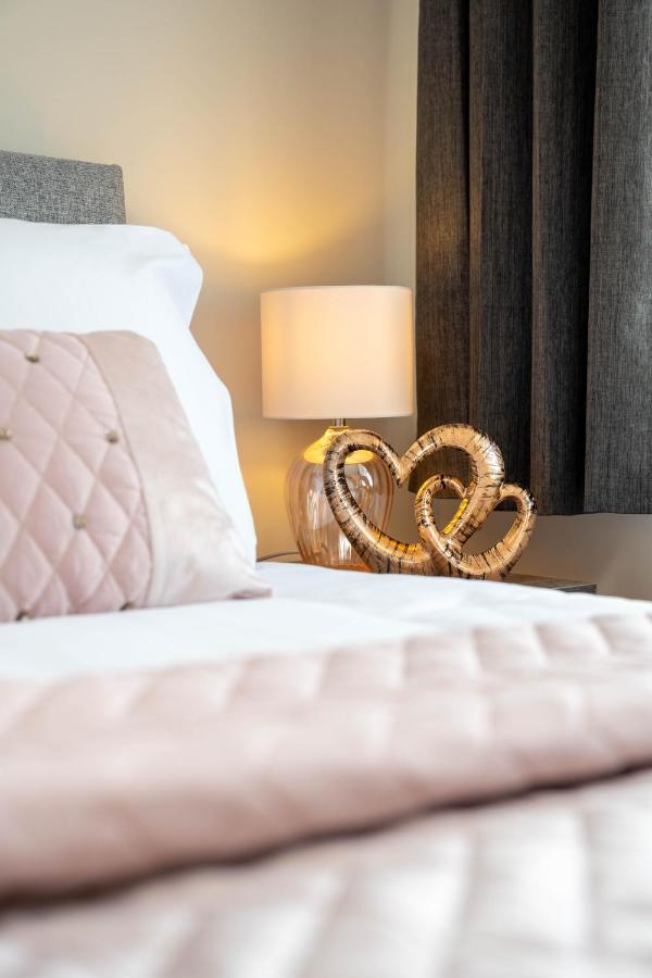 The Oaklands - Luxury Spacious 6-Bed, Near Solihull, Birmingham City, Jlr, Nec, Airport, Resorts World, Hs2 エクステリア 写真