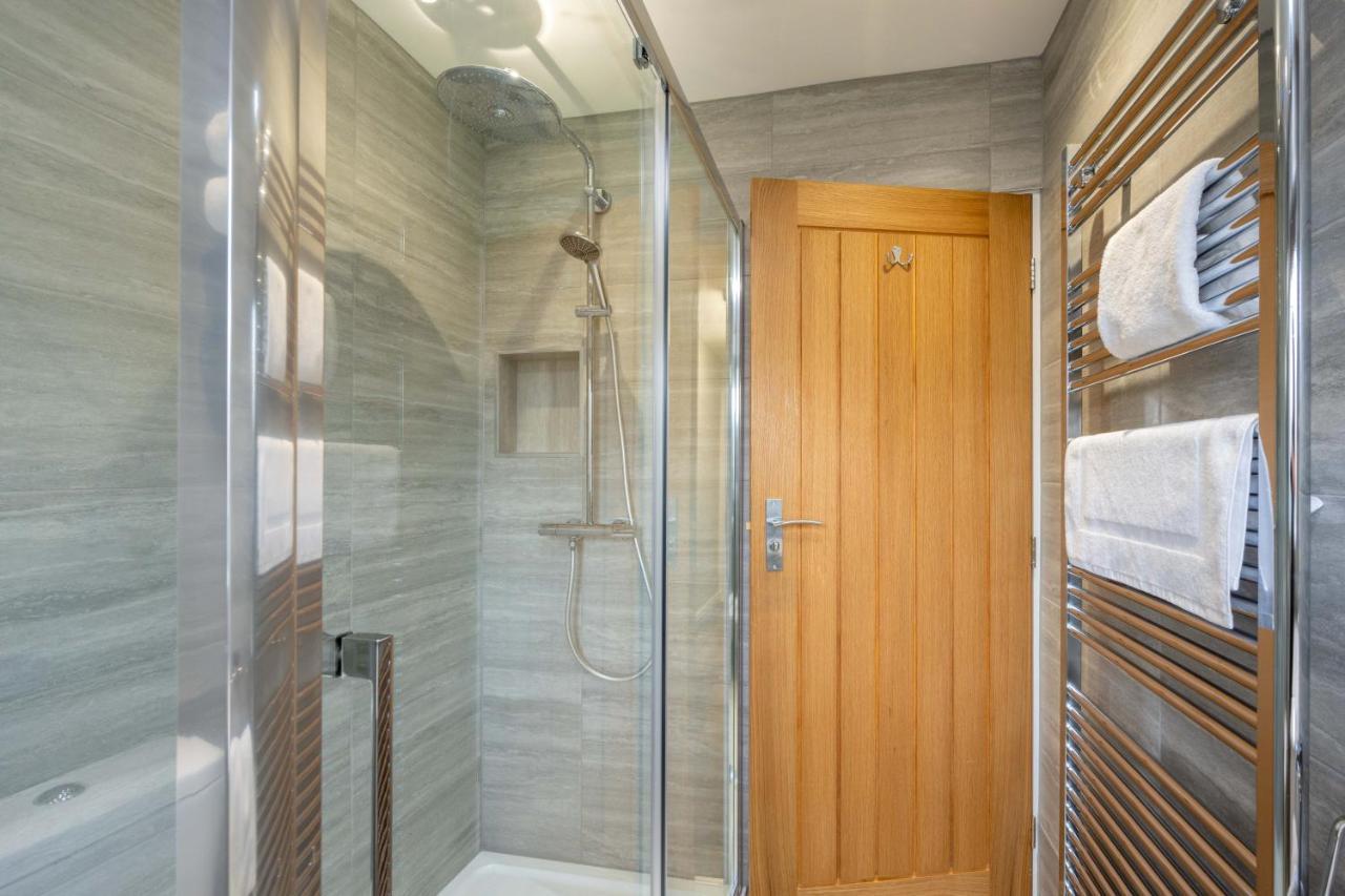 The Oaklands - Luxury Spacious 6-Bed, Near Solihull, Birmingham City, Jlr, Nec, Airport, Resorts World, Hs2 エクステリア 写真