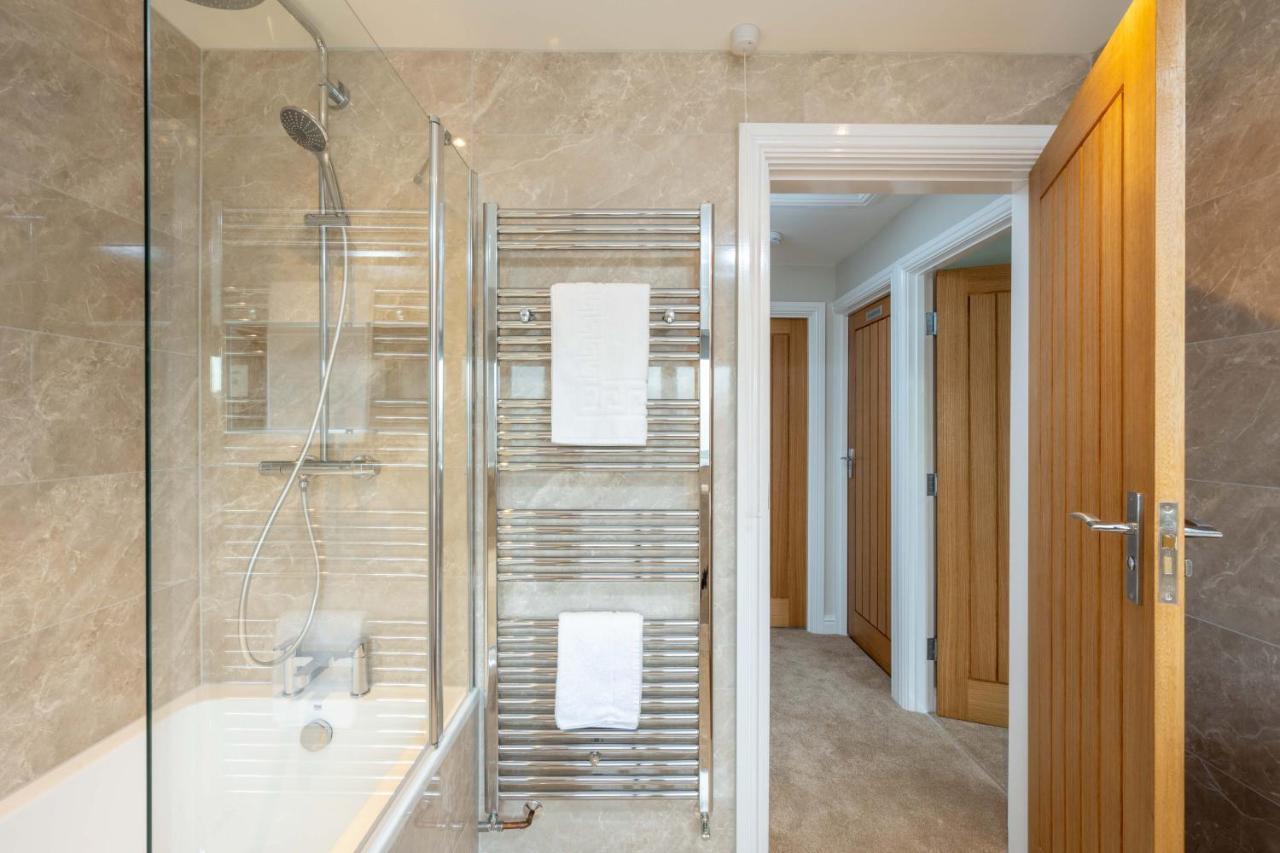 The Oaklands - Luxury Spacious 6-Bed, Near Solihull, Birmingham City, Jlr, Nec, Airport, Resorts World, Hs2 エクステリア 写真