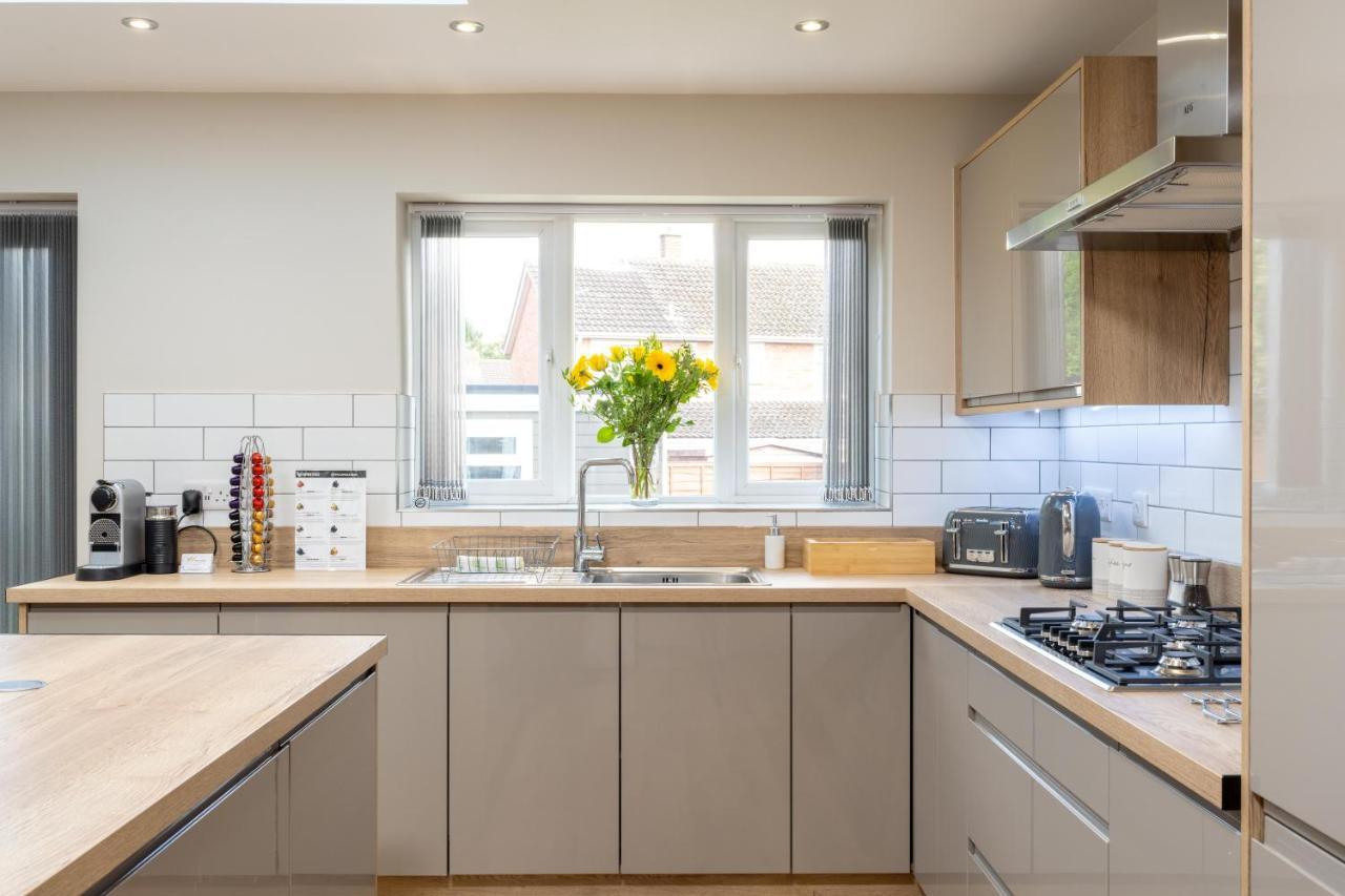 The Oaklands - Luxury Spacious 6-Bed, Near Solihull, Birmingham City, Jlr, Nec, Airport, Resorts World, Hs2 エクステリア 写真