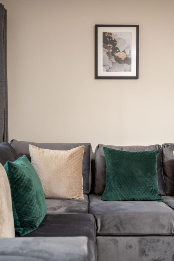 The Oaklands - Luxury Spacious 6-Bed, Near Solihull, Birmingham City, Jlr, Nec, Airport, Resorts World, Hs2 エクステリア 写真