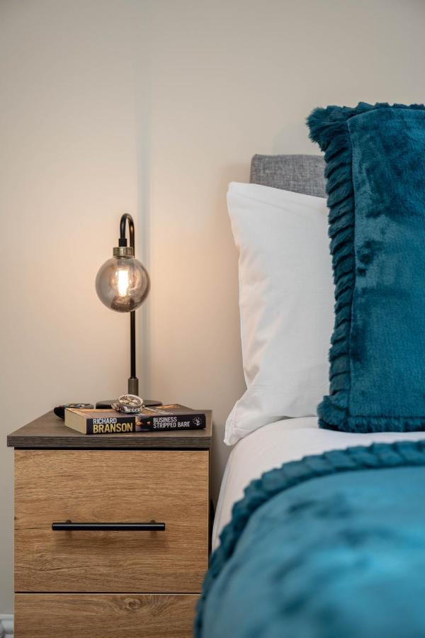 The Oaklands - Luxury Spacious 6-Bed, Near Solihull, Birmingham City, Jlr, Nec, Airport, Resorts World, Hs2 エクステリア 写真